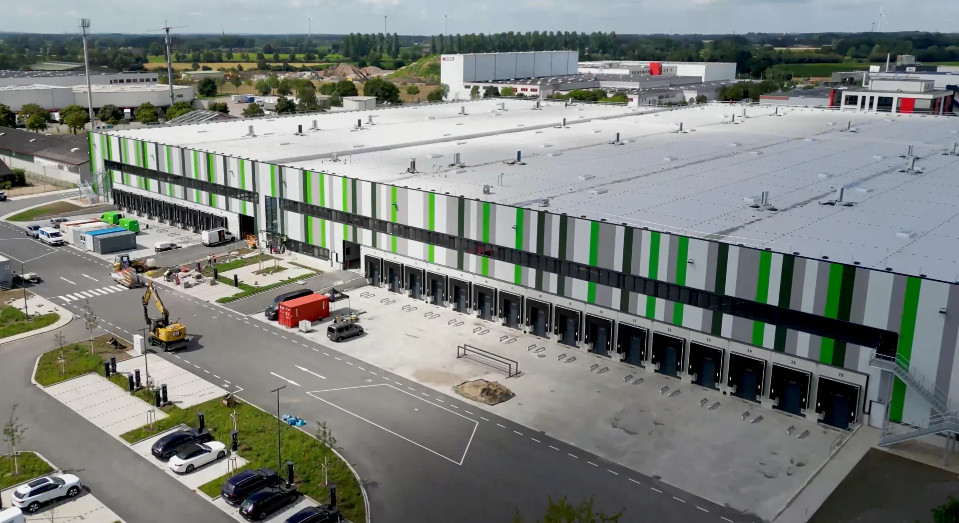 Aerial view of the Bocholt 1 logistics centre with its long row of loading ramps