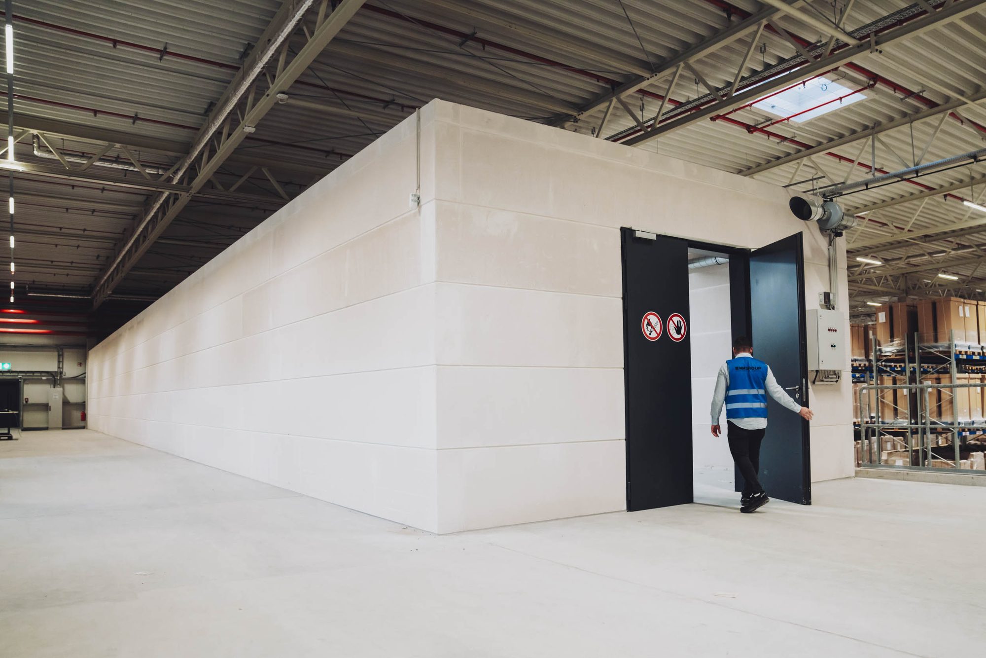 Logistics hall at the WM GROUP site in Greven